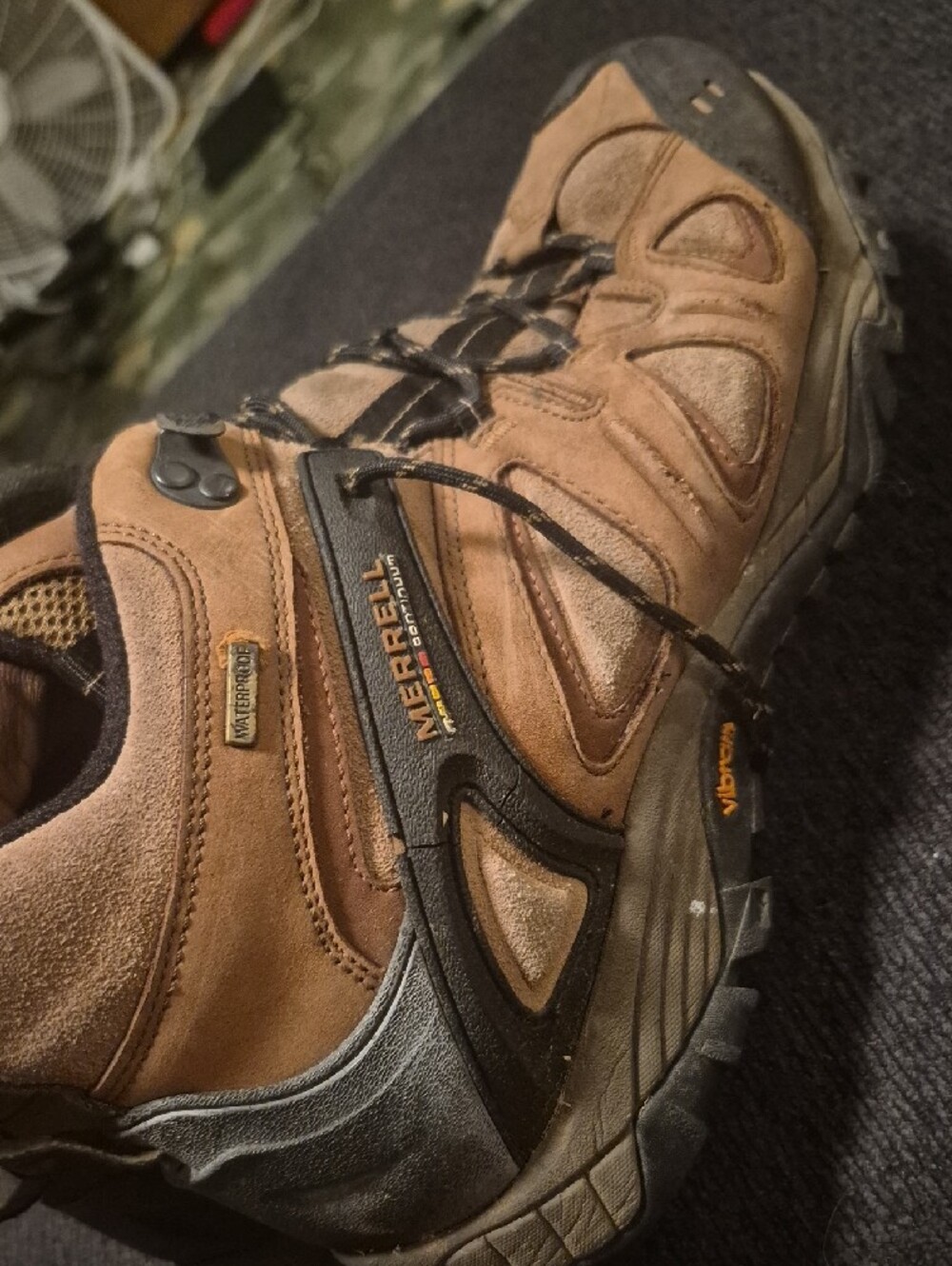 Merrell Men's Tan and Black Waterproof Hiking Boots - Picture 8 of 9